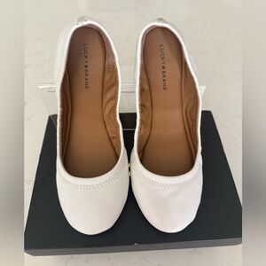 Lucky Brand Cream Ballet Flats